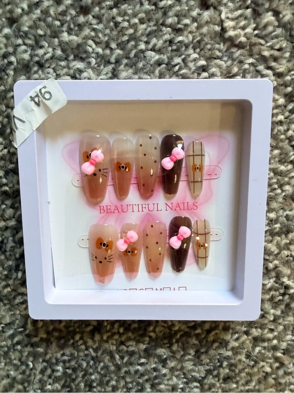 Hello Kitty Press-On Nail Set